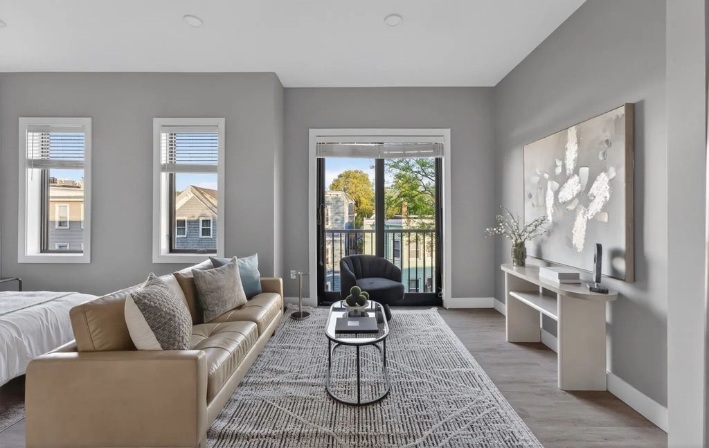 656 Saratoga #212, Boston
