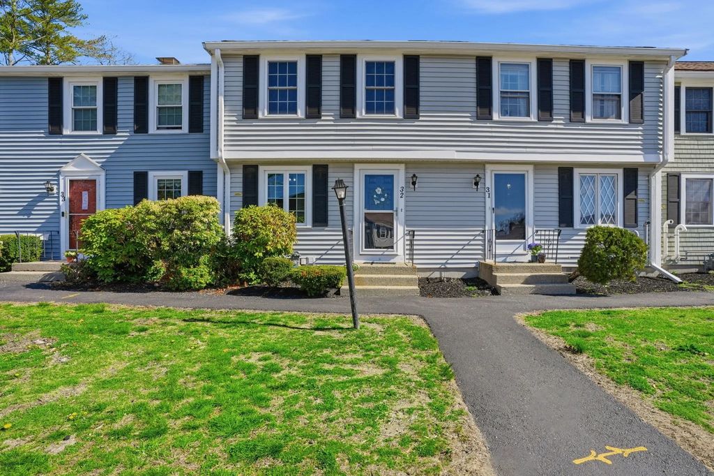 848 Plain St #32, Marshfield