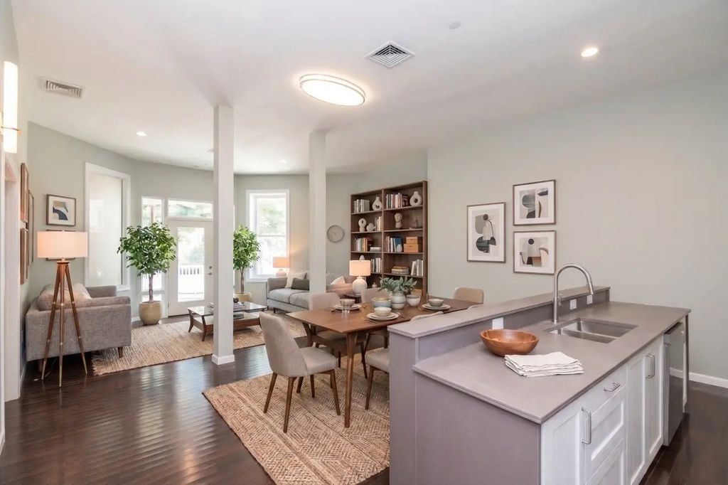 27 Bardwell St. #3, South Hadley
