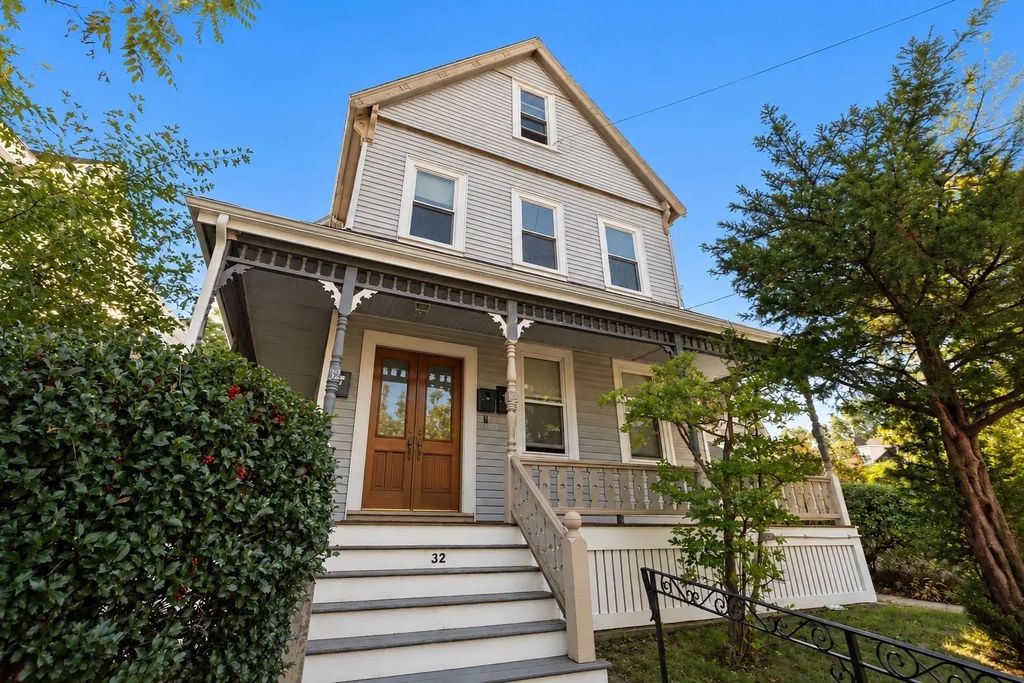 32 Thornton #2, Boston