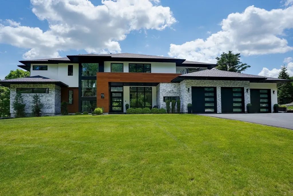 556 Middle Road, Boxborough