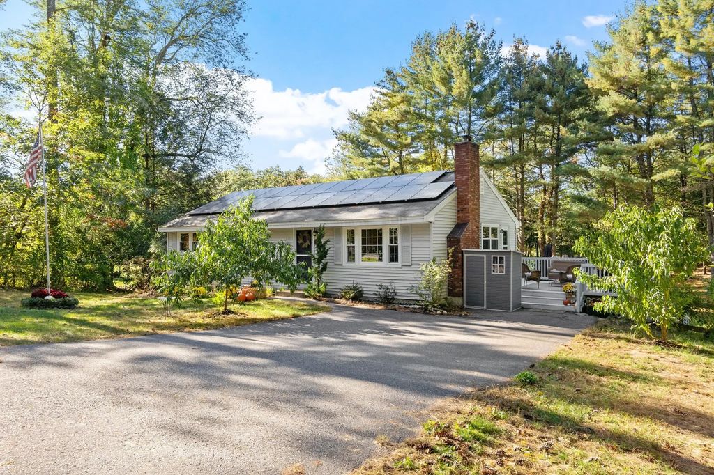 18 East St, Pepperell
