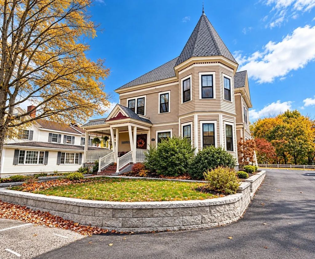 24 Chelmsford St, Chelmsford