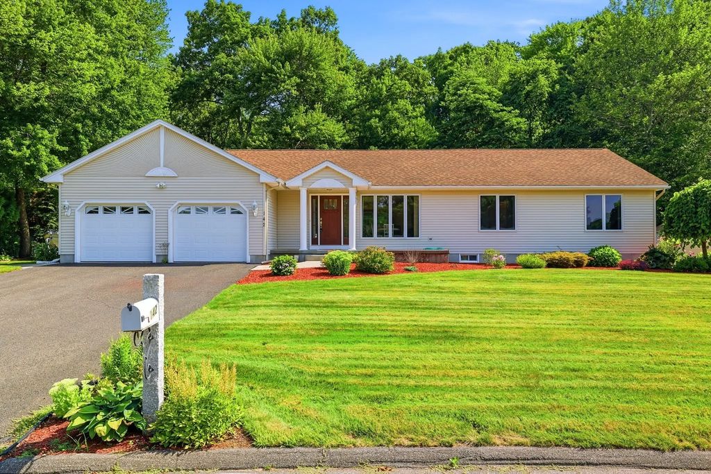 142 Oak Knoll Cir, Ludlow