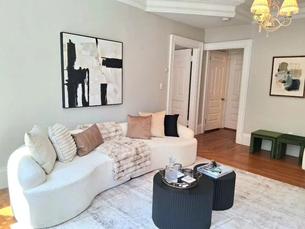 869 Beacon #5, Boston