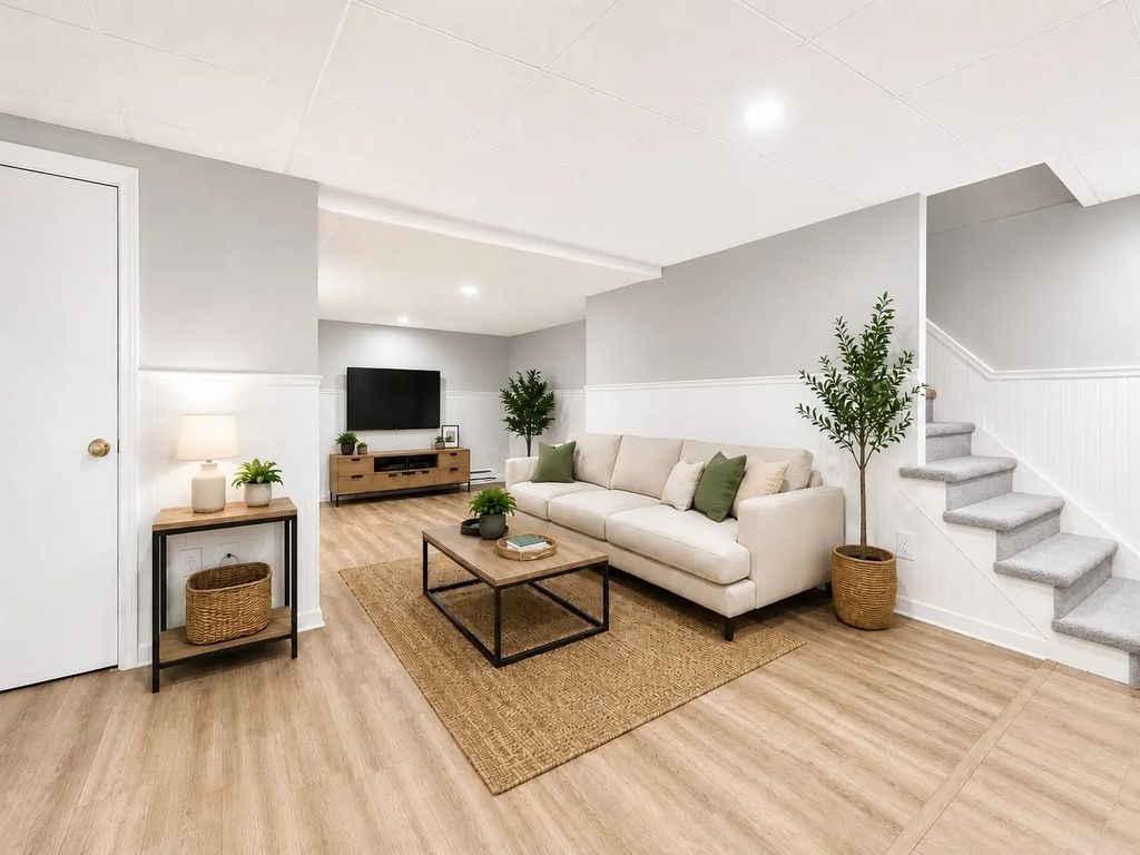 645 Robbins Ave #53, Dracut