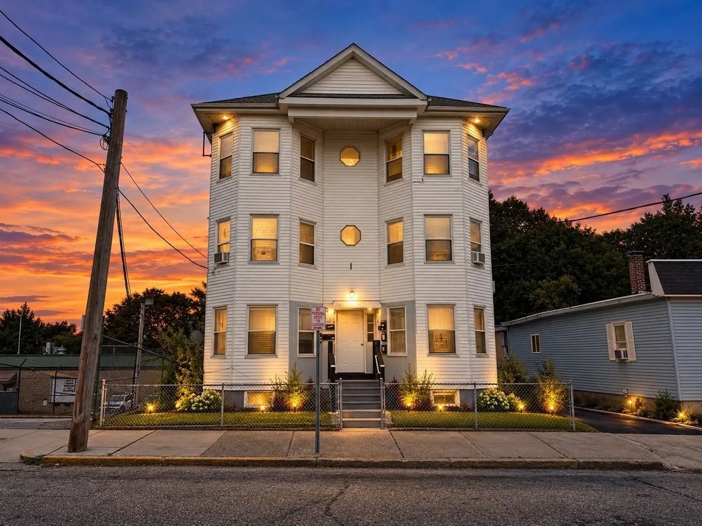 214 Burnside, Woonsocket