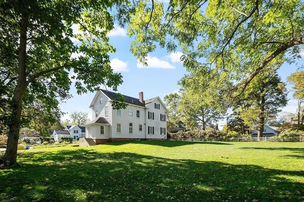 25 Fairhaven Rd, Concord