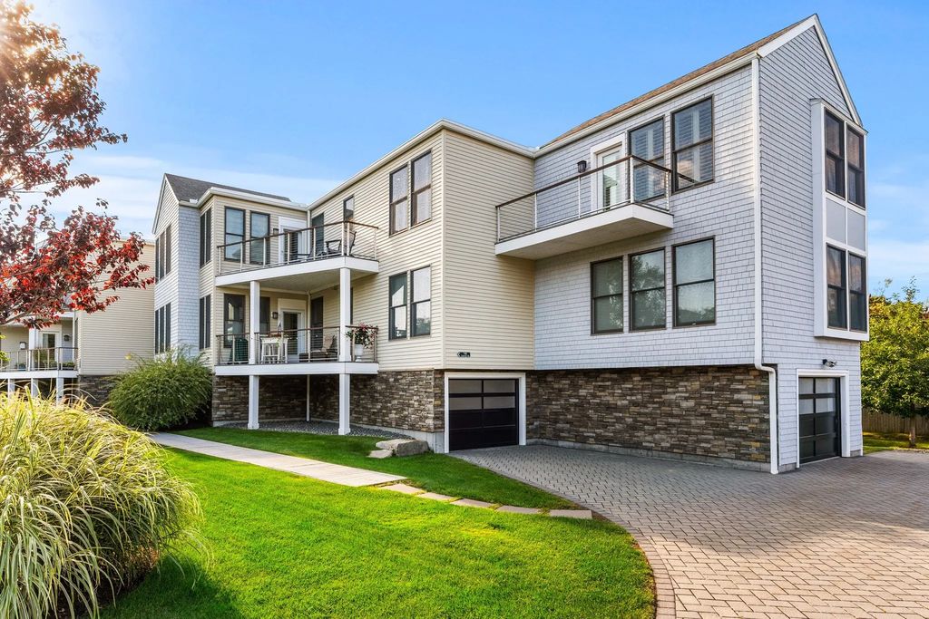 78 Thatcher Rd #6, Gloucester