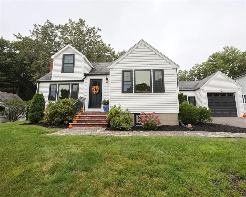 140 Burgess, Westwood