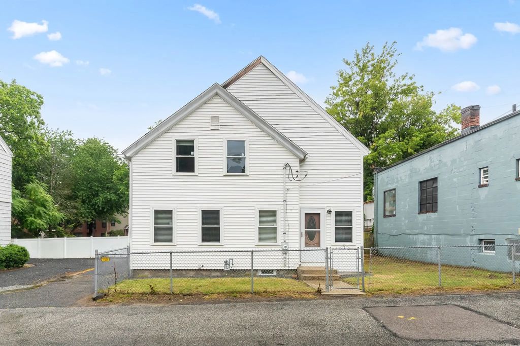 9 Mechanic St, Framingham