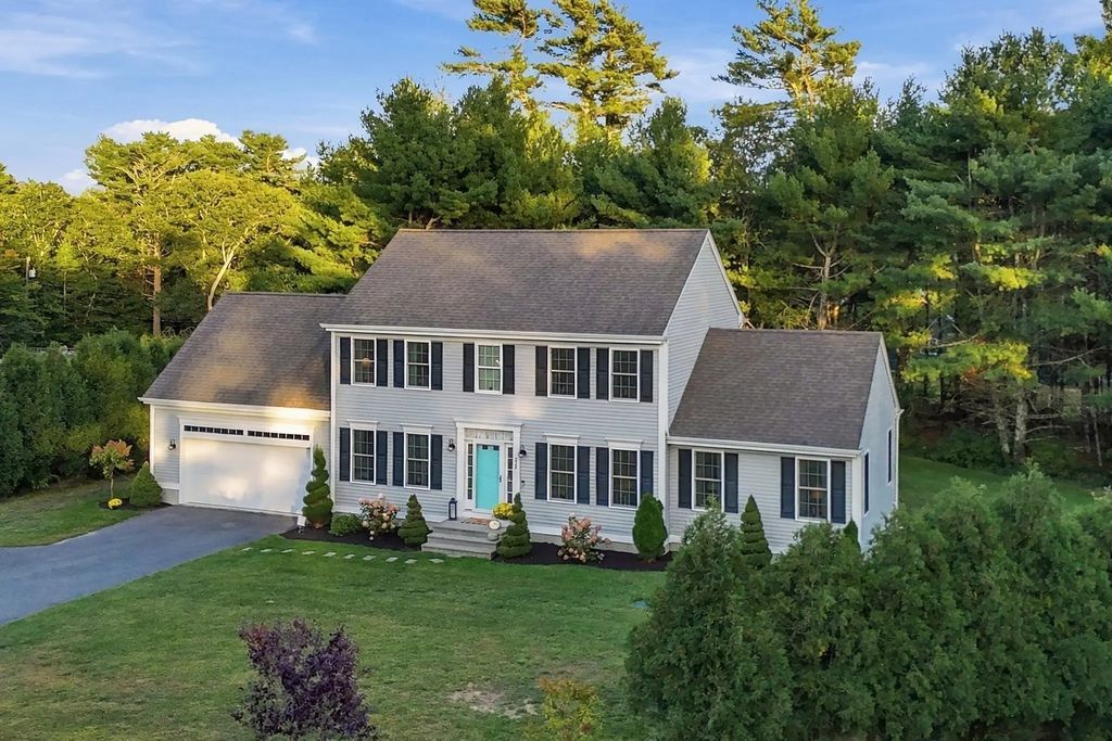 232 Collins Corner Rd, Dartmouth