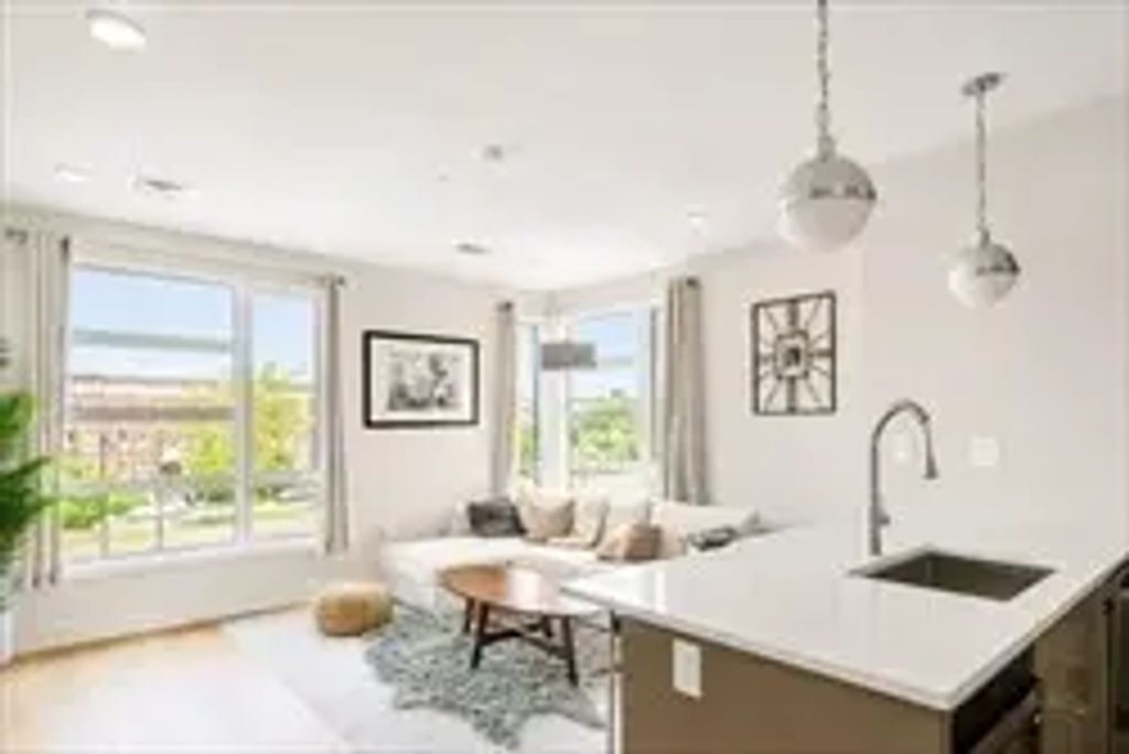 1650 Commonwealth #302, Boston