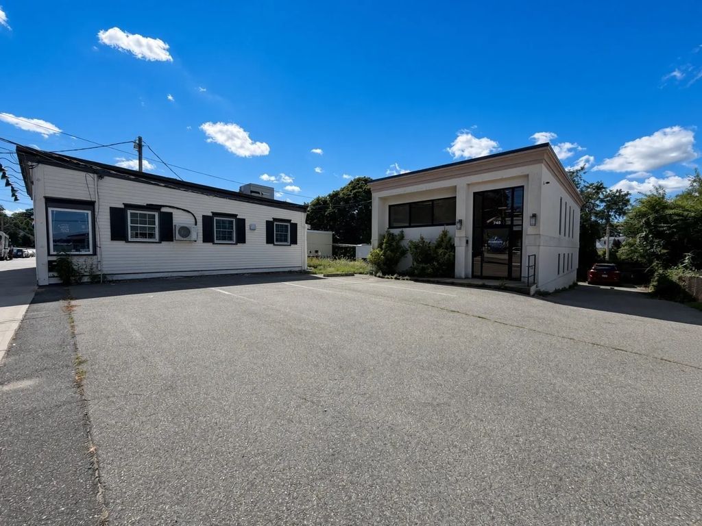 745 East Squantum St., Quincy