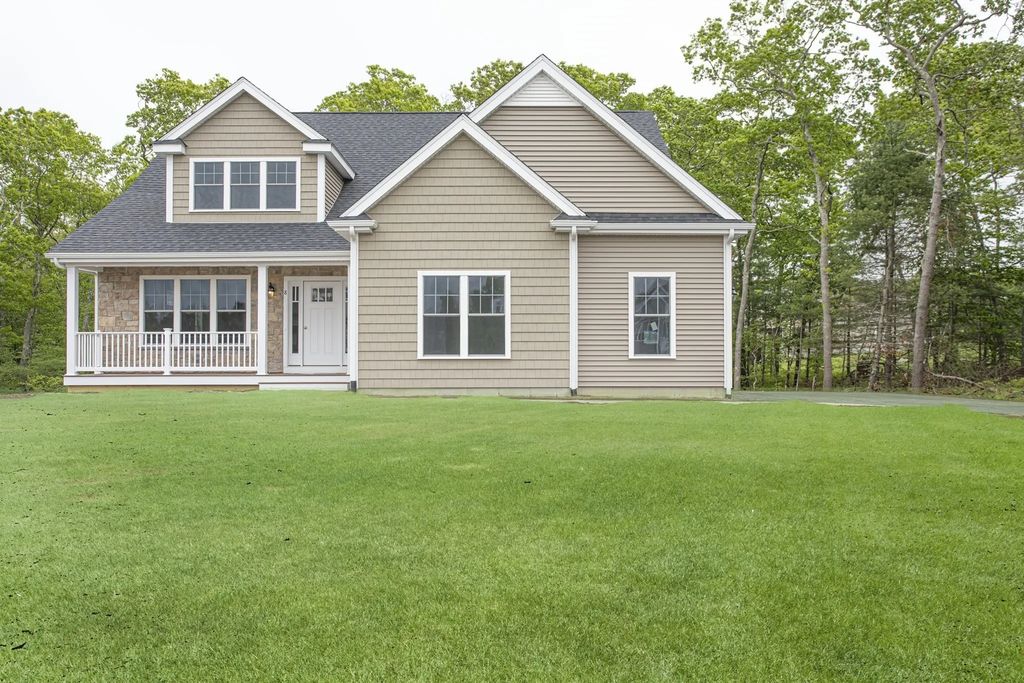 37 Metacomet Rd #37, West Bridgewater