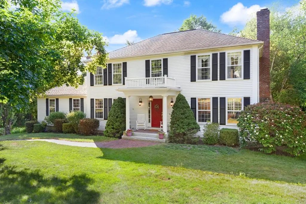 28 Thompson Dr, Sudbury