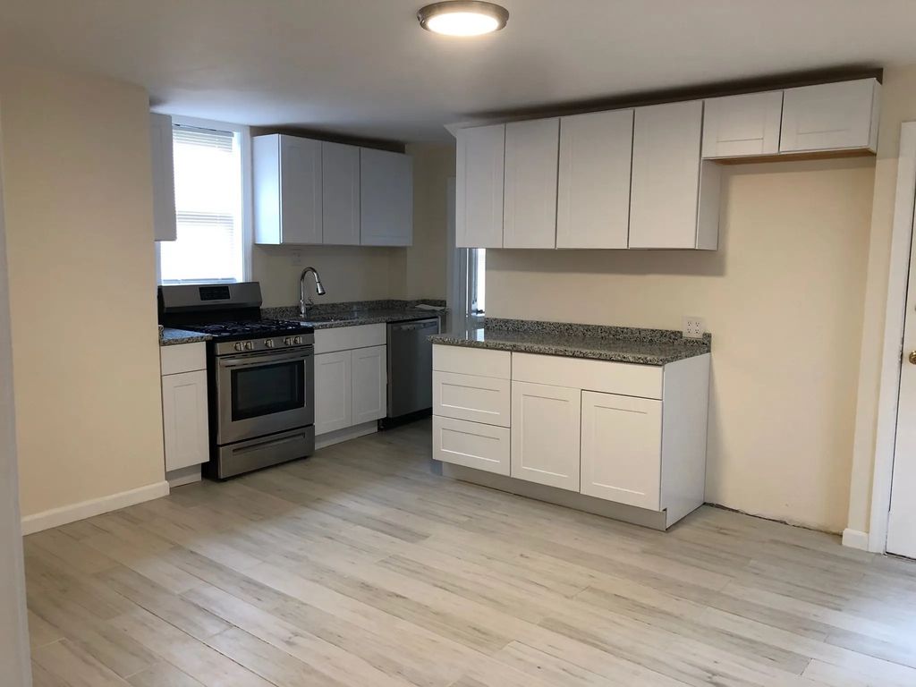 38 Tremont St #1, Cambridge