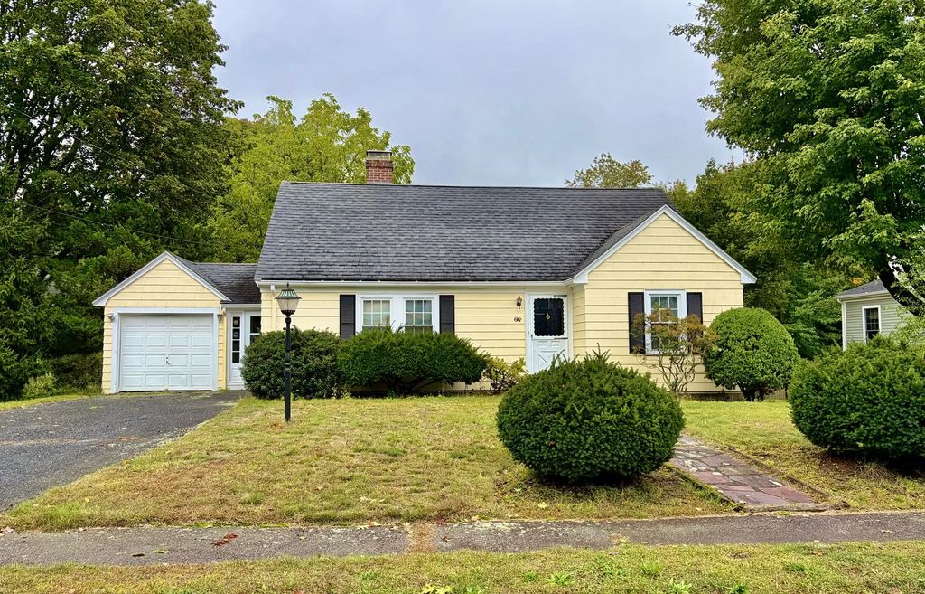 66 Pilgrim Road, Needham