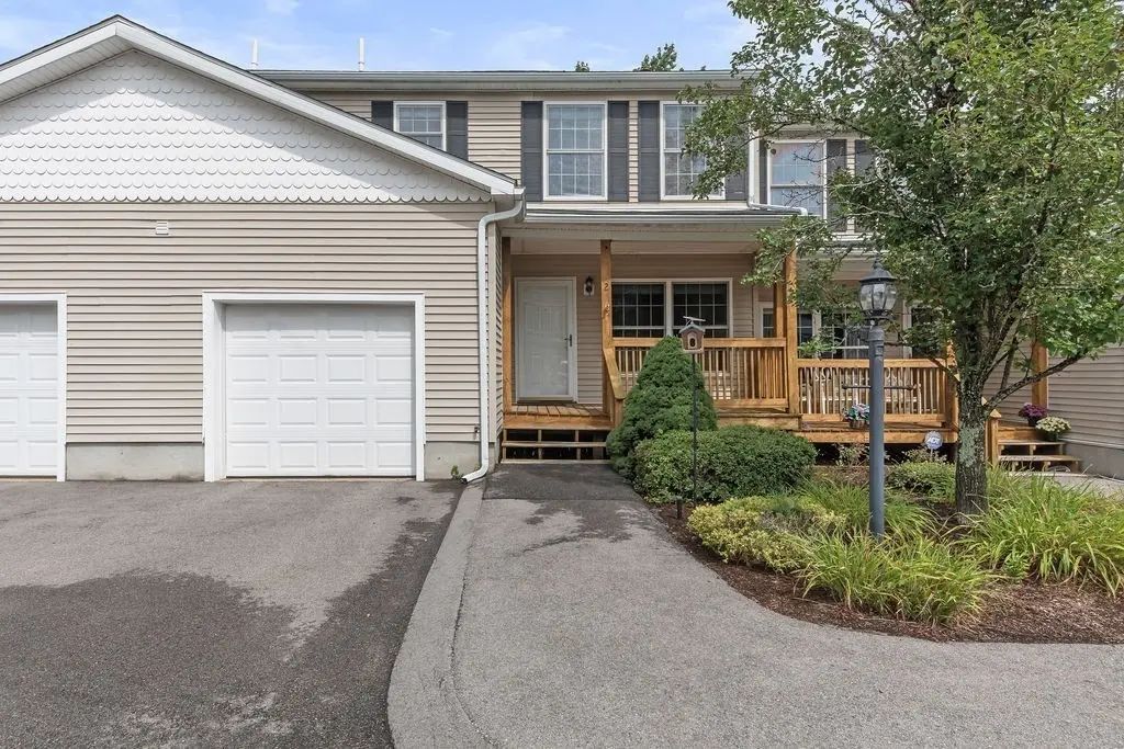 183 Leonard St #2, Raynham