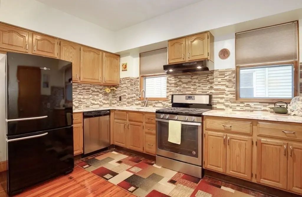 558 Washington St #1, Boston