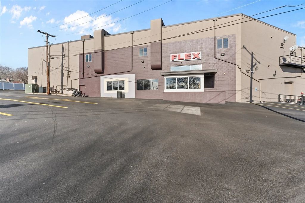 304r Lincoln Ave., Saugus