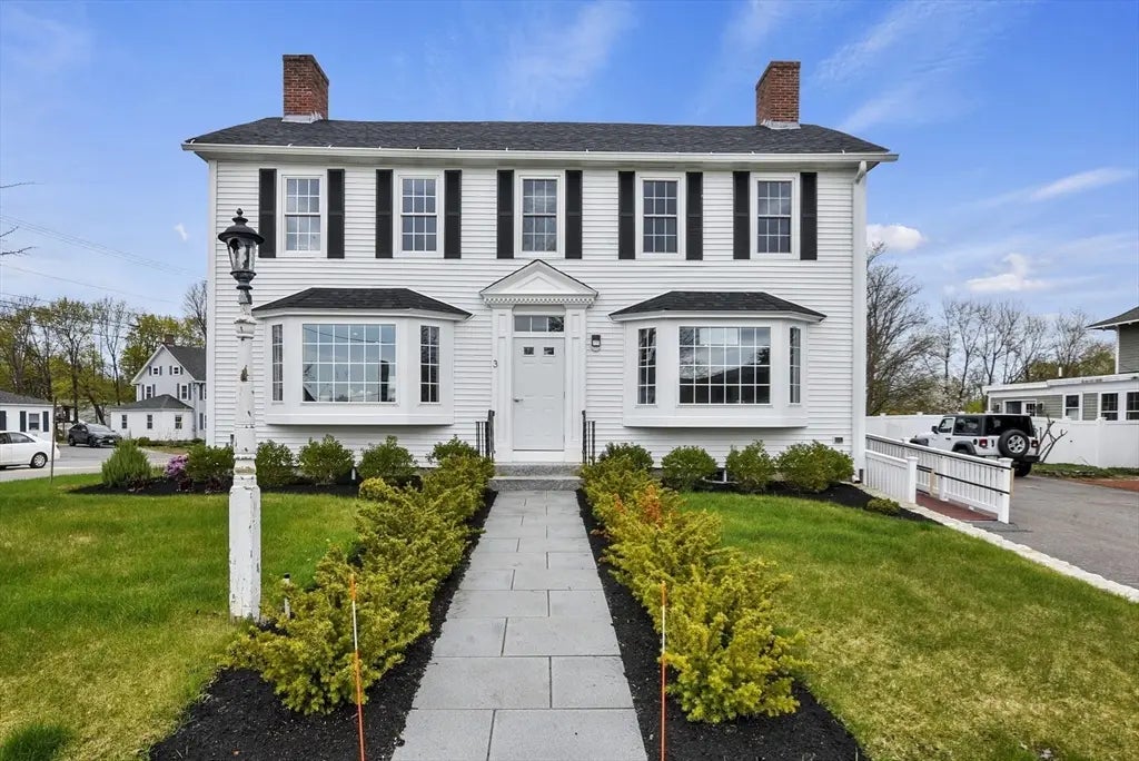 3 Lancaster Ave #2, Lunenburg