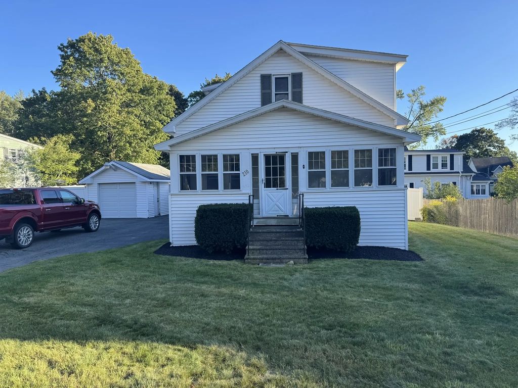 210 Main St, Shrewsbury