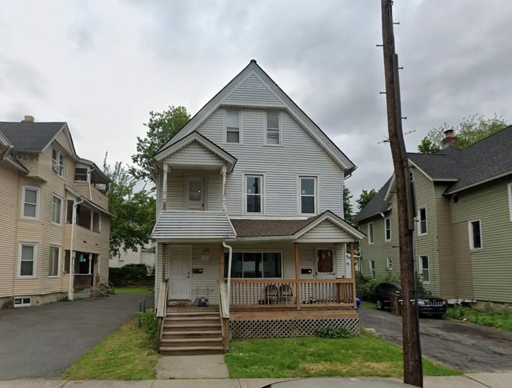 61-63 Acushnet Ave, Springfield