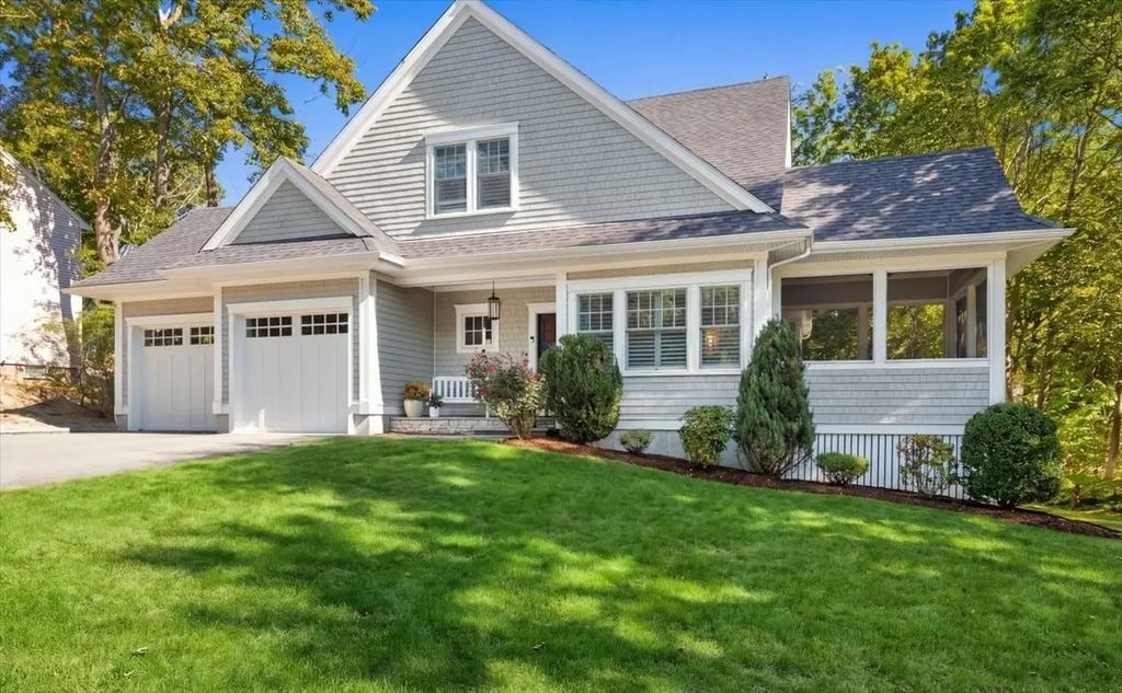 16 Hayes Rd., Hingham