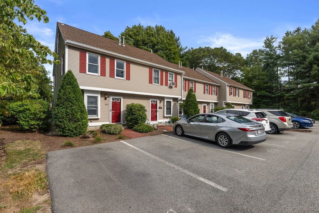 101 Brookline Way #101, Rockland
