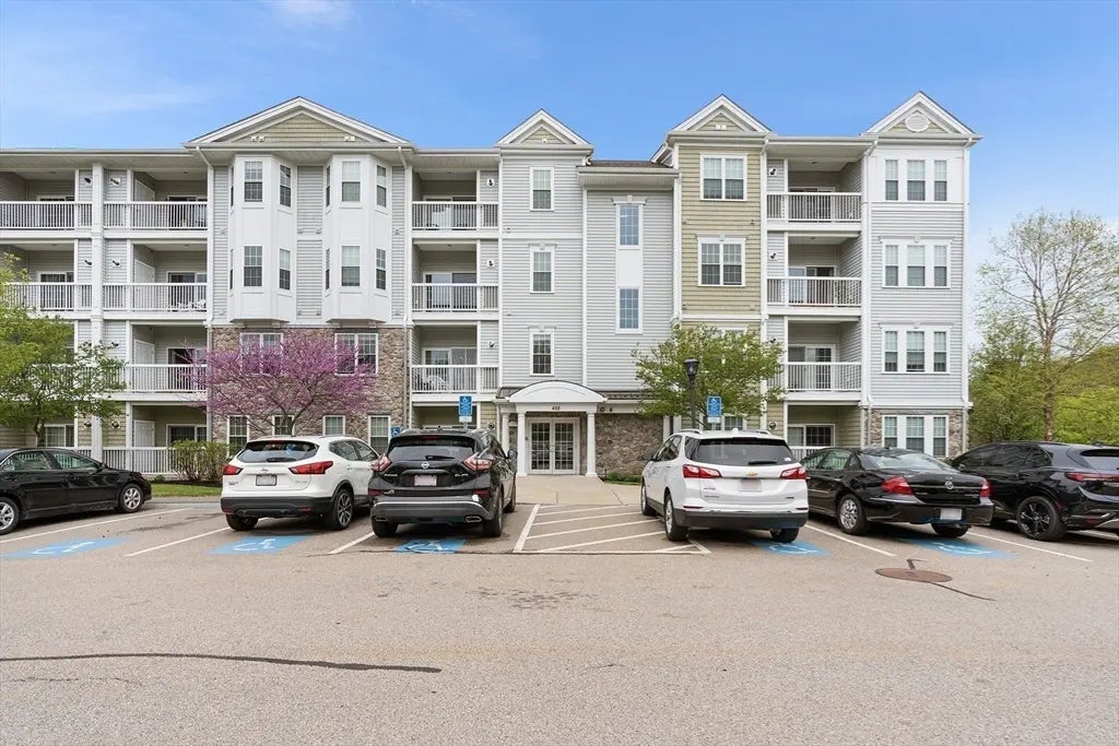 428 John Mahar Hwy #301, Braintree