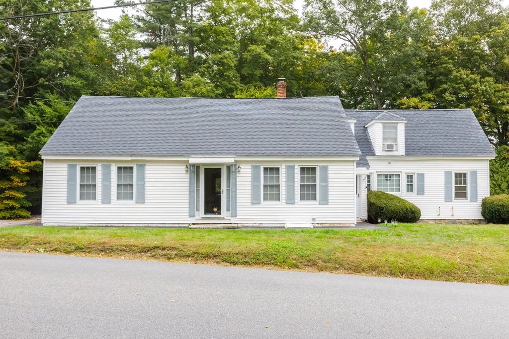 16 Brooks Pond Rd, North Brookfield