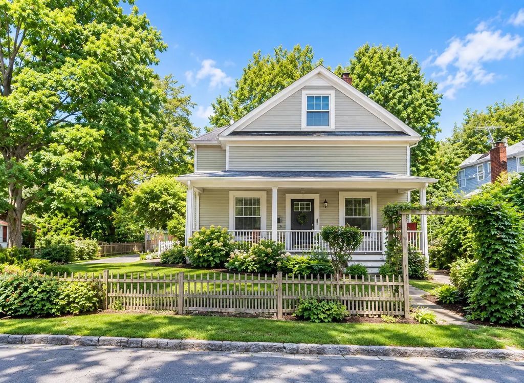 46 Hope St, Attleboro