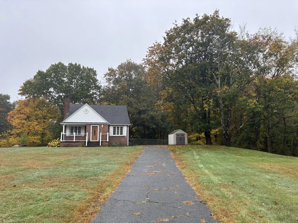 21 Diamond Hill Avenue, Boylston