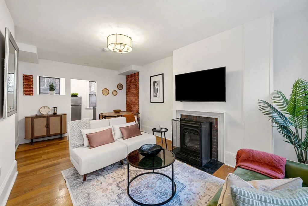 102 Revere St #1a, Boston