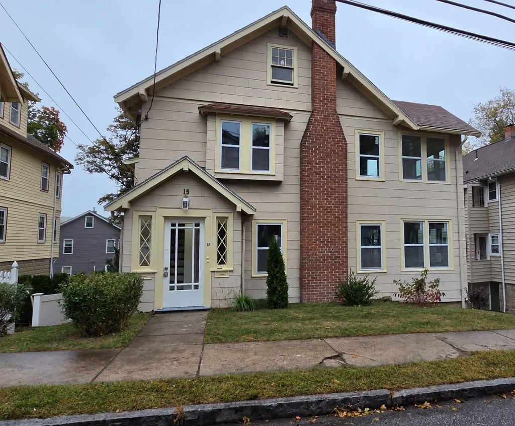 15 Howard St, Arlington