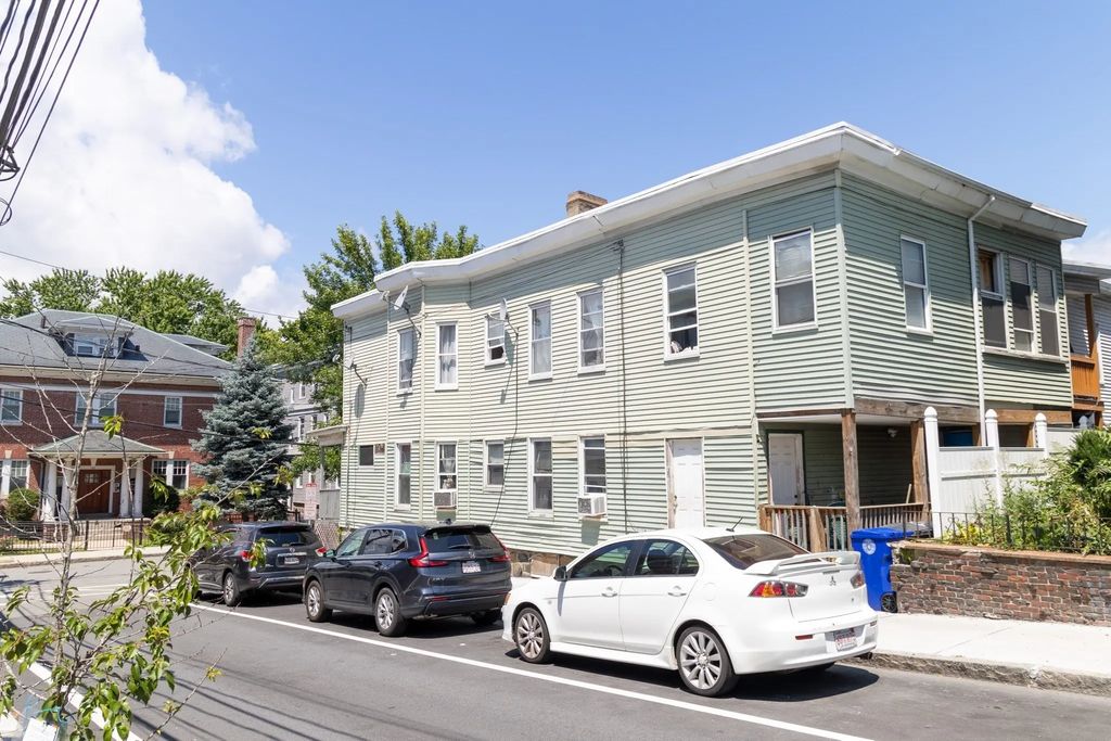 151 Shawmut Street, Chelsea