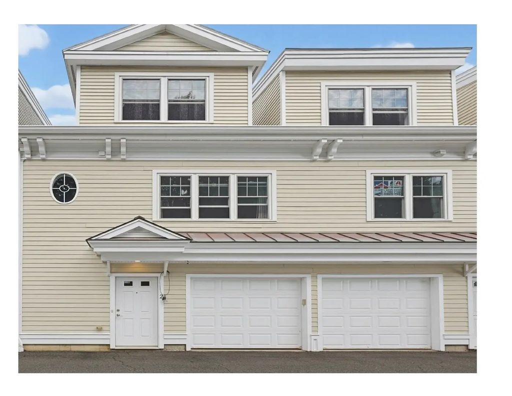 501 Cabot St #2, Beverly