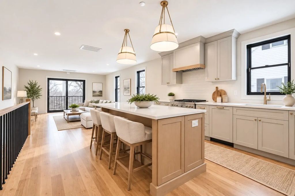 68 Rowe Street #unit1, Boston