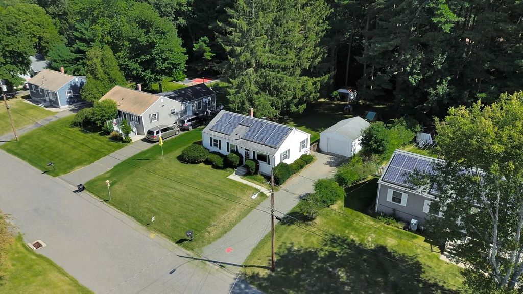 59 Holland Dr, East Longmeadow