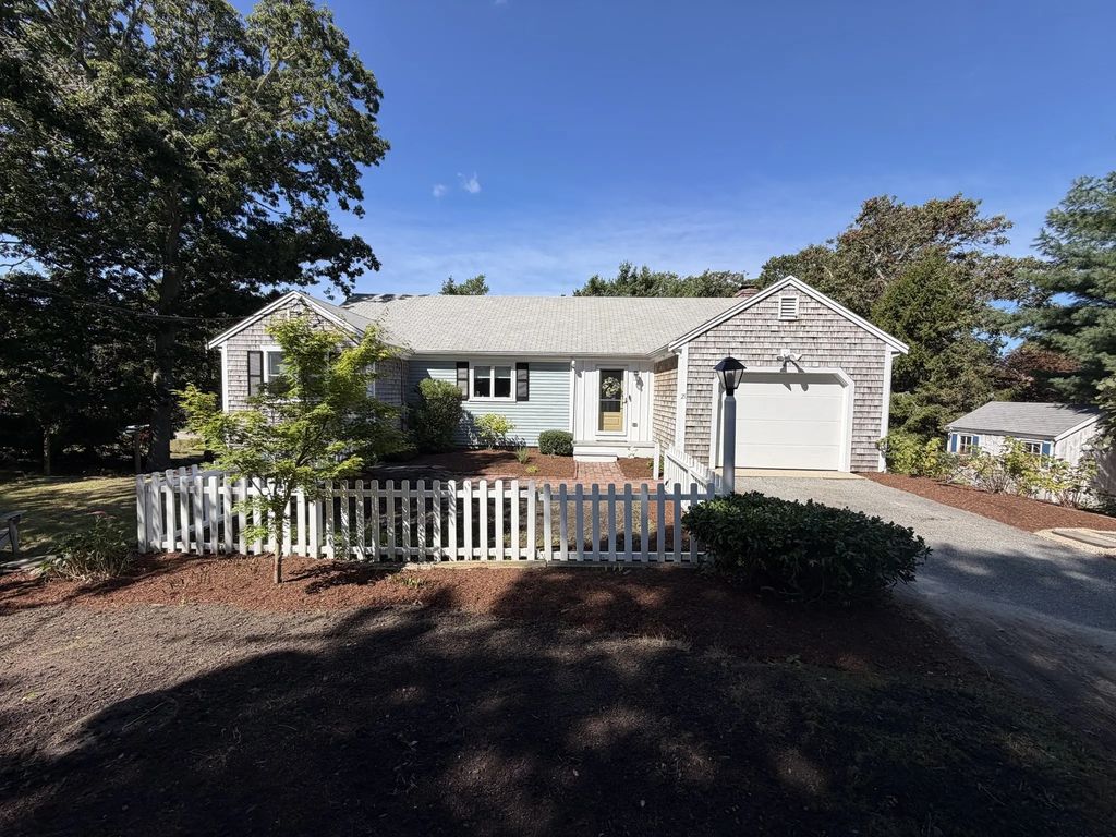 21 Mill Pond Rd, Harwich