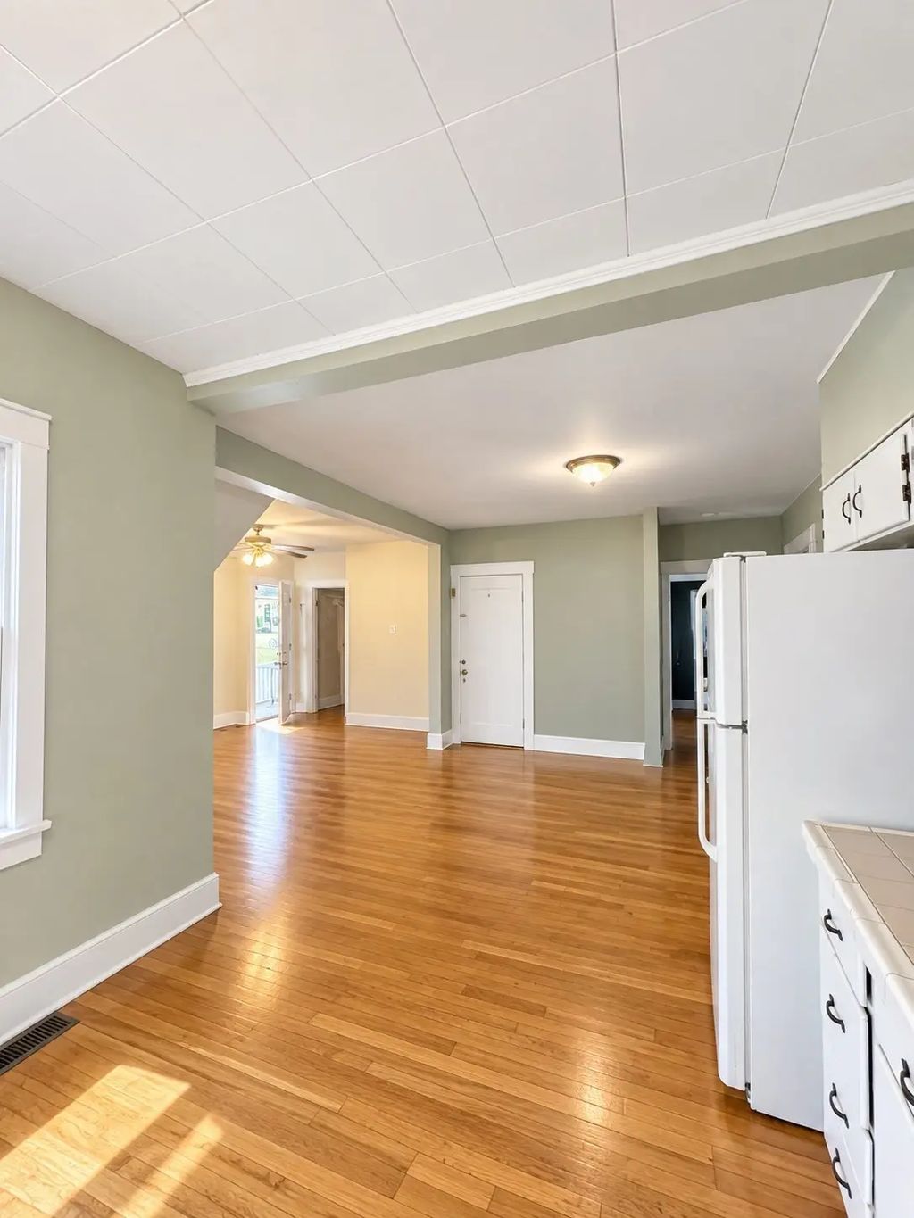 17 Sumner Ave #1, Wakefield