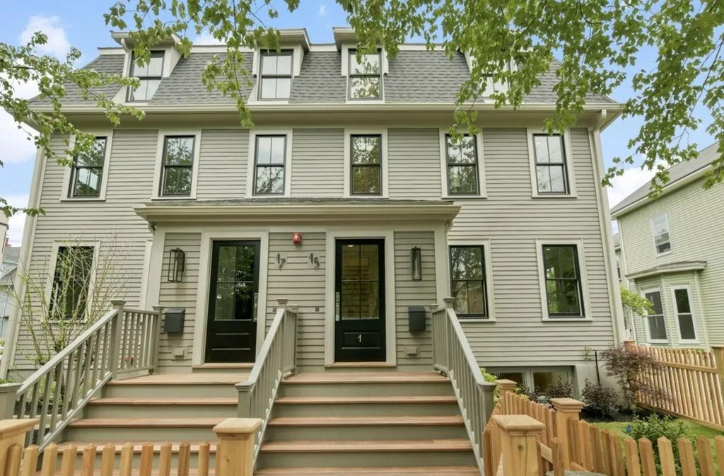 15 Pleasant St #1, Cambridge
