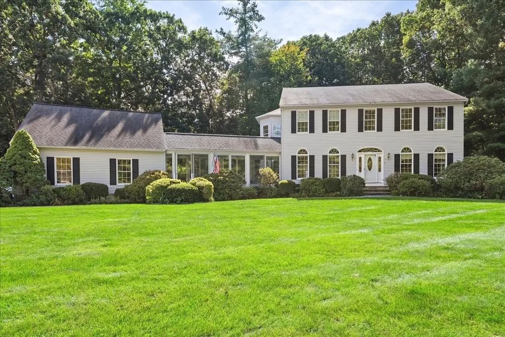 5 Vose Hill Road, Westford