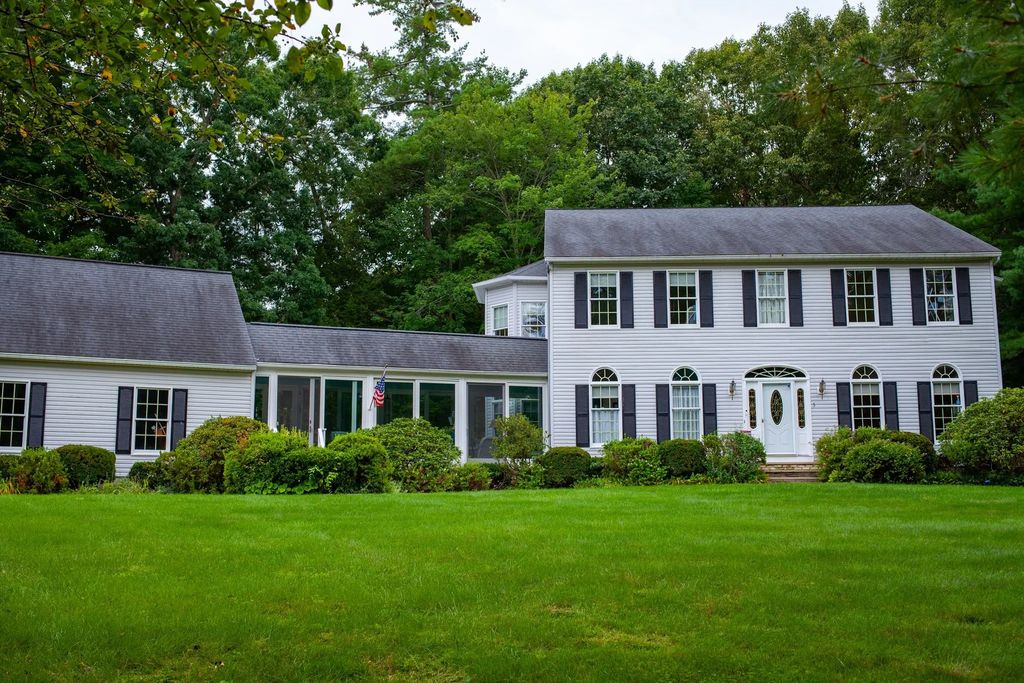 5 Vose Hill Road, Westford