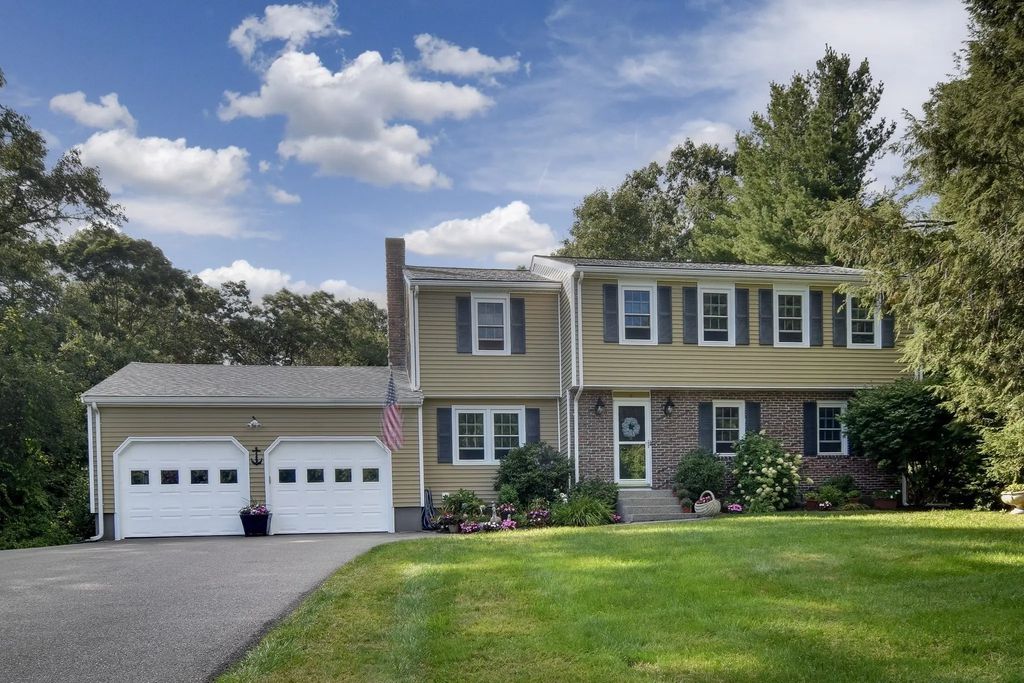 18 Swanson Road, Framingham
