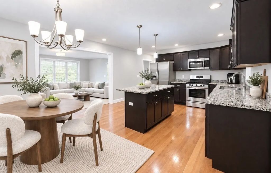 1531 Broadway, Raynham