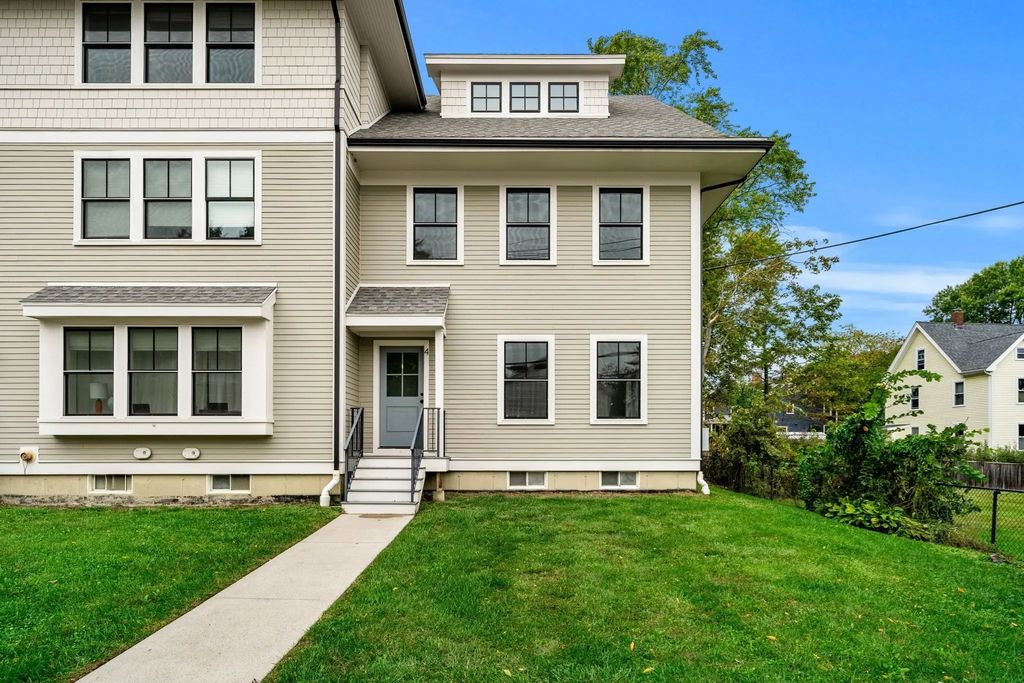 1 Broadway Ave #4, Ipswich
