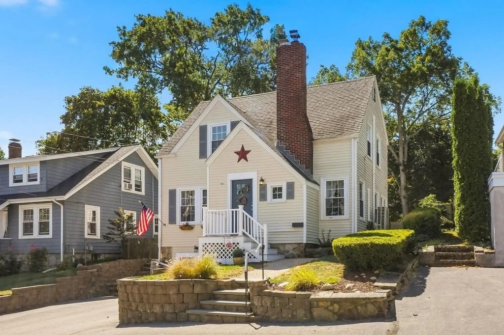 30 Hilldale Rd, Weymouth