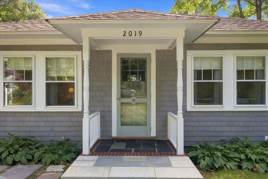 2019 Main, Barnstable
